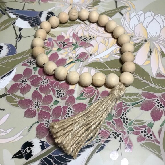 Unbranded Decor Farmhouse 10 in Natural Wood Beaded Jute Tassel Small Garland - Picture 1 of 5